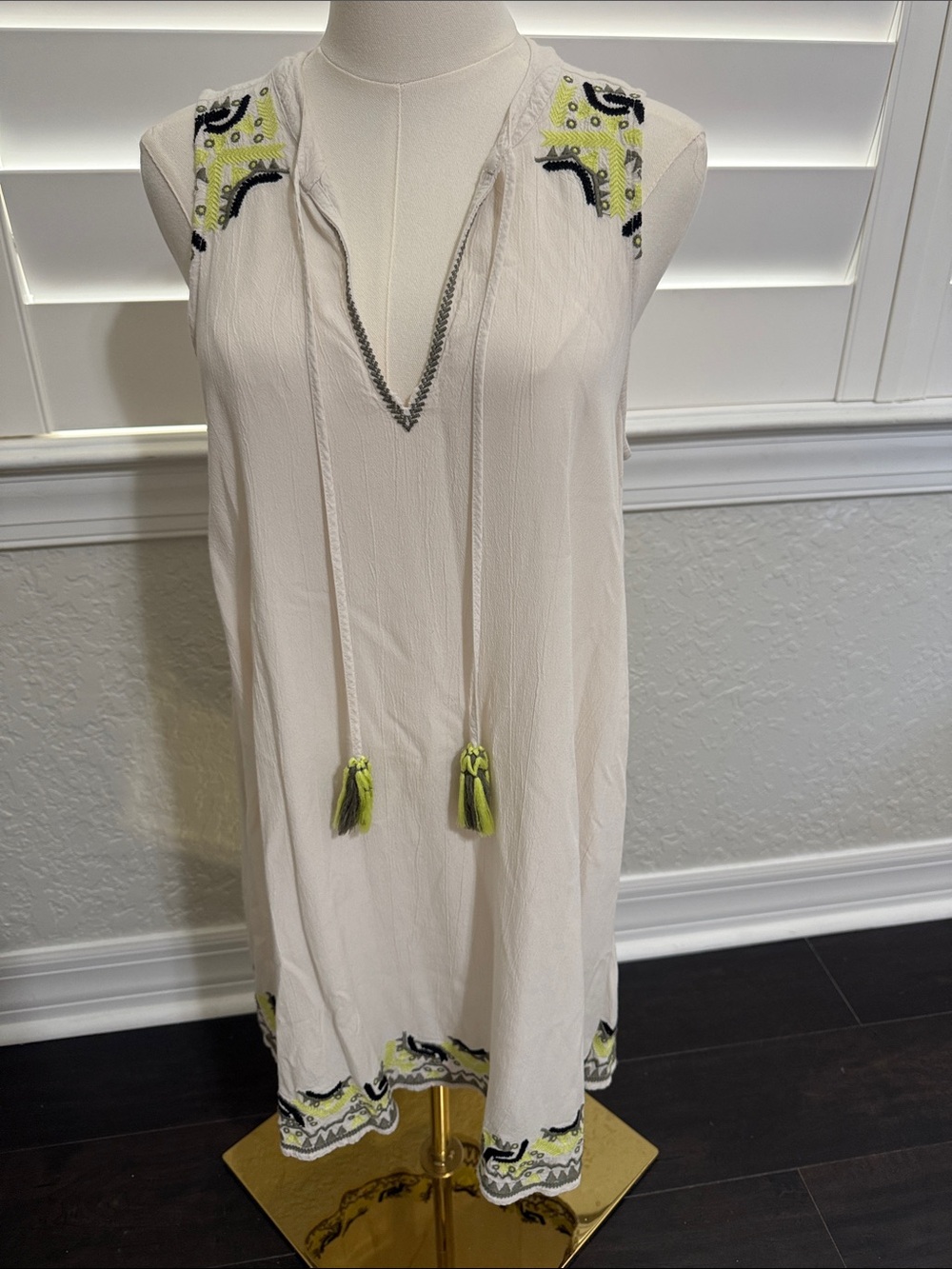 Lou & Grey White Sleeveless Swim Cover-Up with Lime Embroidery